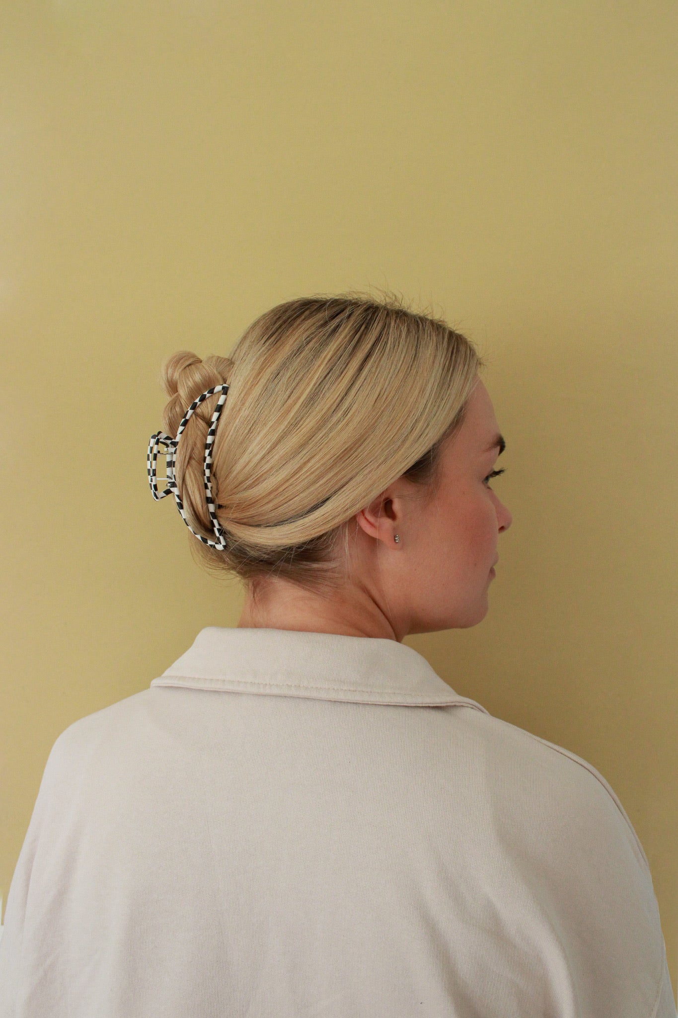 Cruella Black and White Claw Clip for thick hair